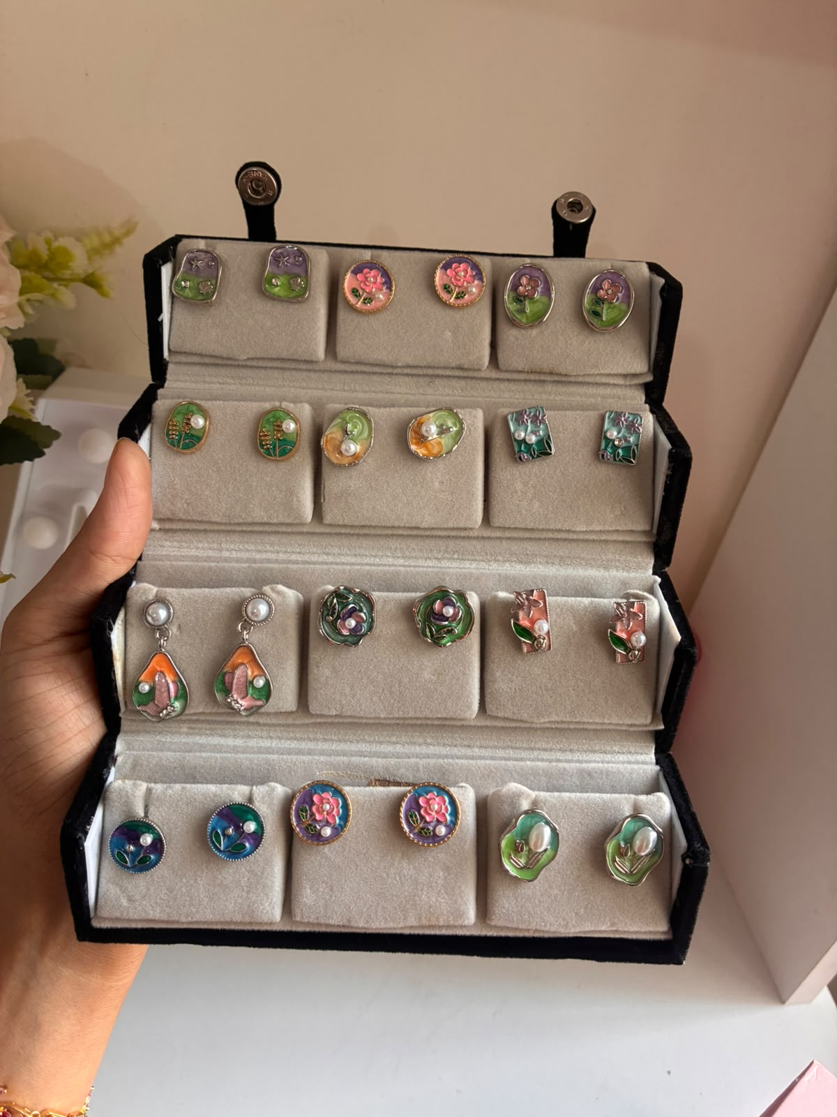 12 Pairs Floral Fashion Earrings Accessorinetic