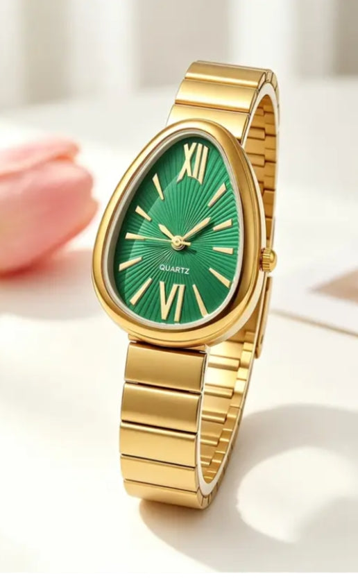 Luna Luxe Oval Watch – Gold