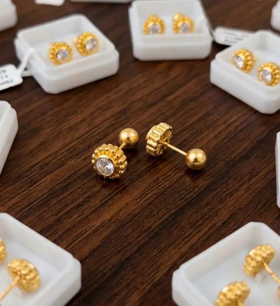 Golden Bloom Piercing Stud