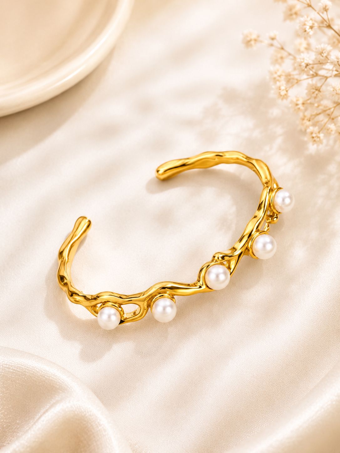 Pearl Wave Cuff