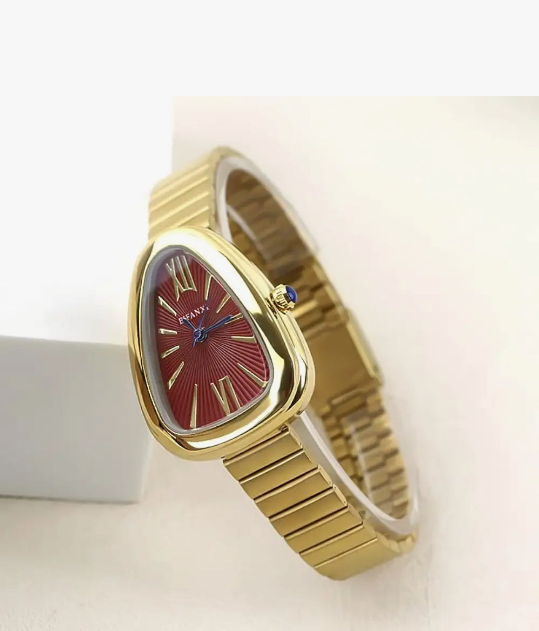 Luna Luxe Oval Watch – Gold