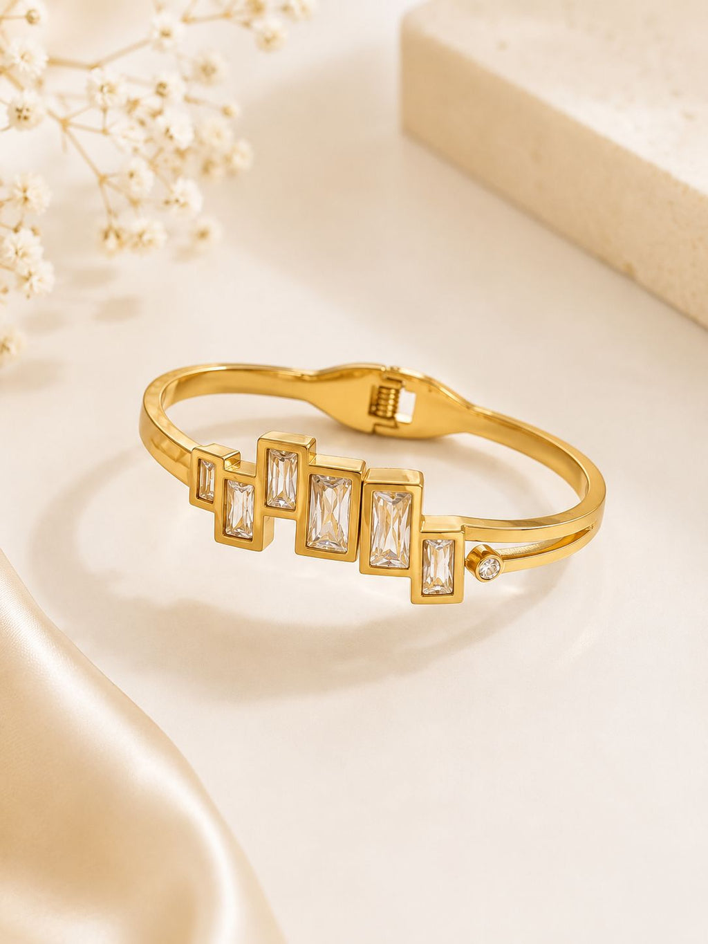 Crystal Cascade Bracelet Accessorinetic