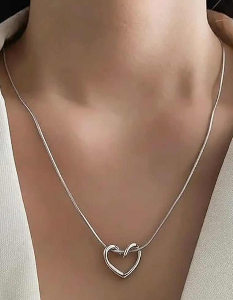 Viral Heart Chain